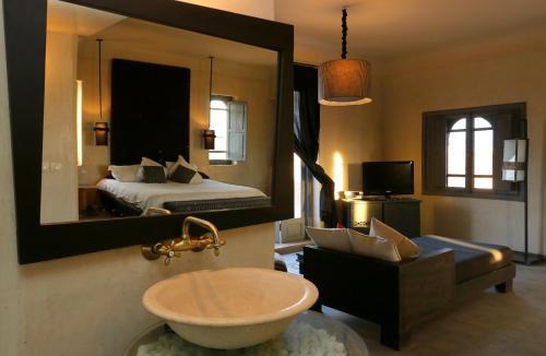 Bed & Breakfast Shems Moon Suites & Spa