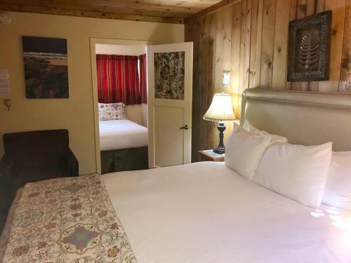 Motel Fernwood Resort