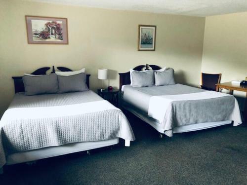 Sherwood Forest Motel