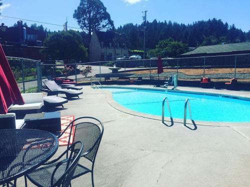 Sherwood Forest Motel