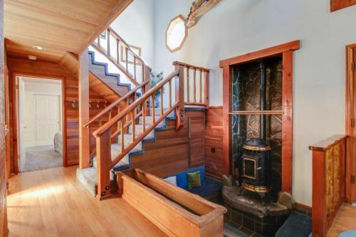 Dogwood Lodge