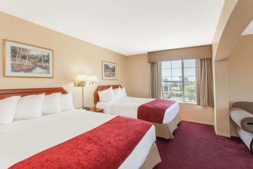 Hotel Ramada By Wyndham Fresno Northwest