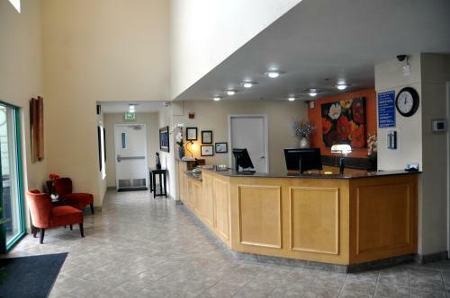 Hotel Pavilion Inn