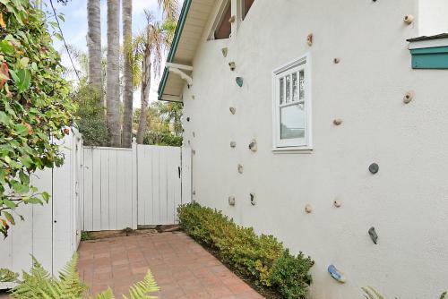 Studio Cottage In Santa Barbara #144023