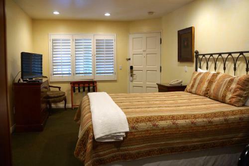 Hotel Castillo Inn At The Beach