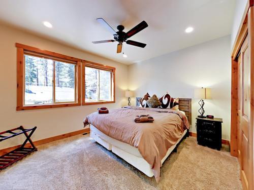 831 Patricia Cabin