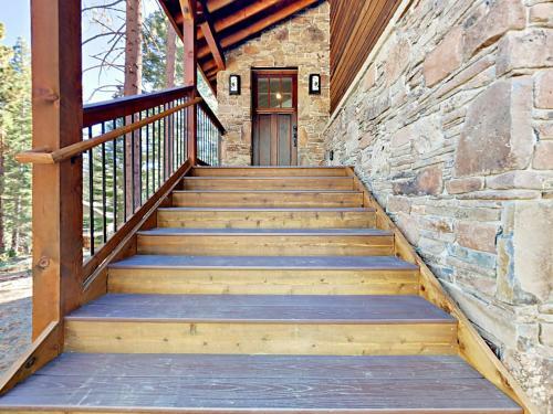 1183 Prospector Trl Home
