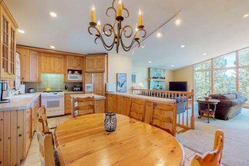 Lakeview Luxury Getaway