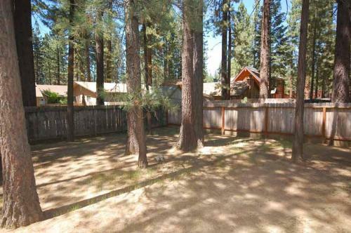 2523 Bertha Avenue Cabin