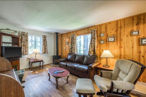 Spruce Grove Field And Stream Cabin Condo