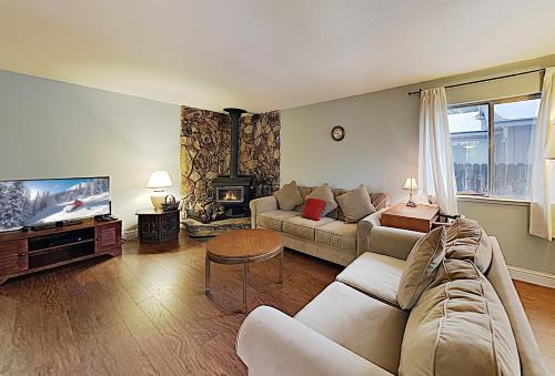 828 Alameda Ave Home