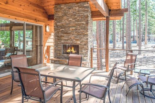 3854 Regina Road Home