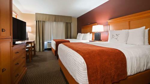 Best Western Plus Deer Park Hotel And Suites