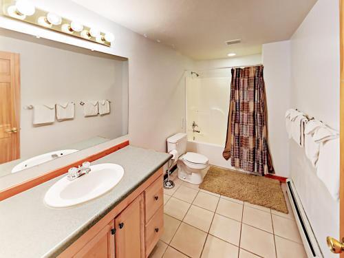 Twelve Bedroom 232 Northside Circle Home