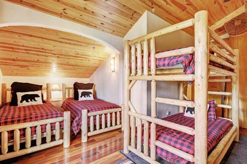 Woodland Lodge At Ruby Ranch Home