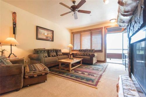 2107 Timberline Lodge, Trappeur's Crossing