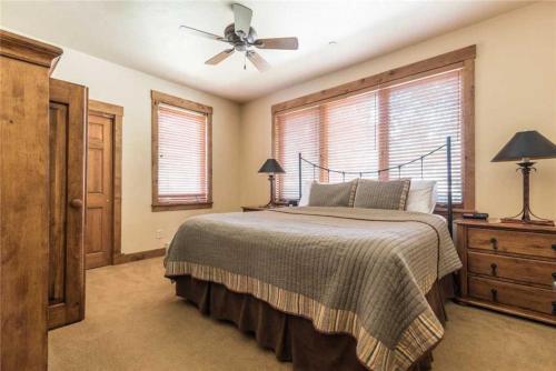 2107 Timberline Lodge, Trappeur's Crossing