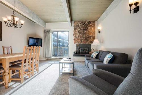 Storm Meadows Club B Condominiums - Cb315