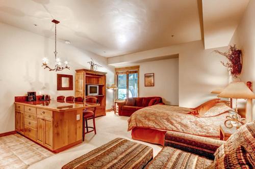 Eagleridge Lodge 313