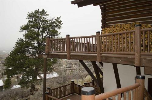 Ponderosa Lodge