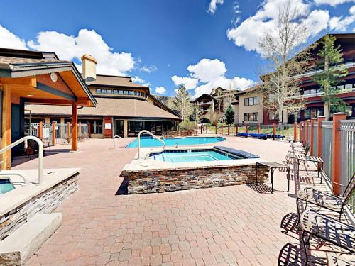 Apartamento 2920 Village Dr Condo Unit 2209