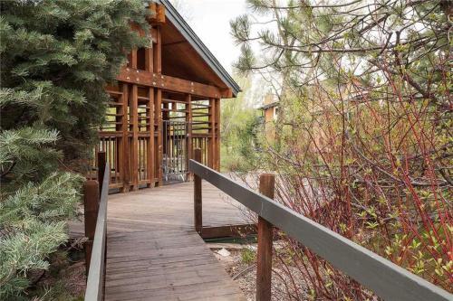The Pines Condominiums - P103a