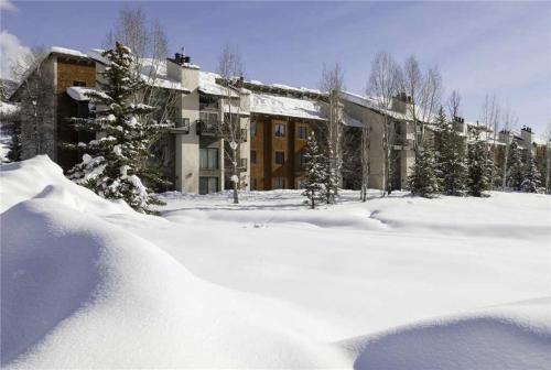 Rockies Condominiums - R2125