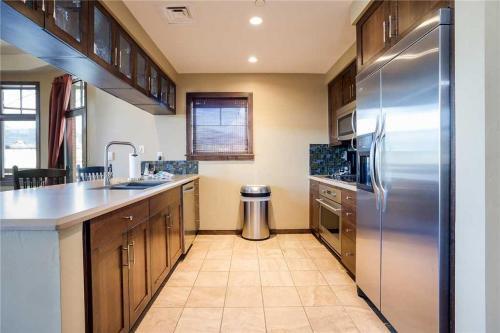 Howelsen Place - H208b