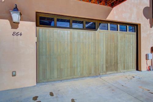 Upscale Majestic Valley Townhome