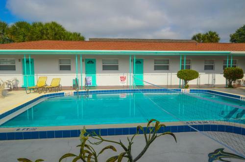Sun Island Motel