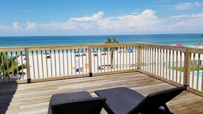 Hotel Redington Surf Resort