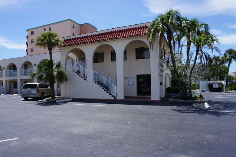 Hotel Redington Surf Resort