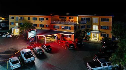 Page Terrace Beachfront Hotel