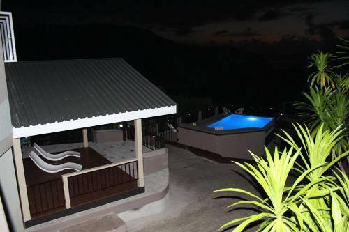 Stephna Residence