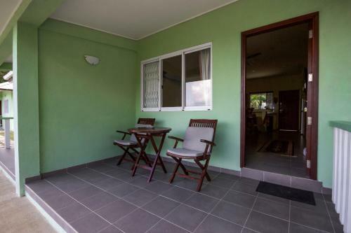 Surfers Beach Self Catering Chalets