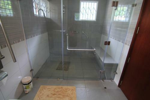 Surfers Beach Self Catering Chalets