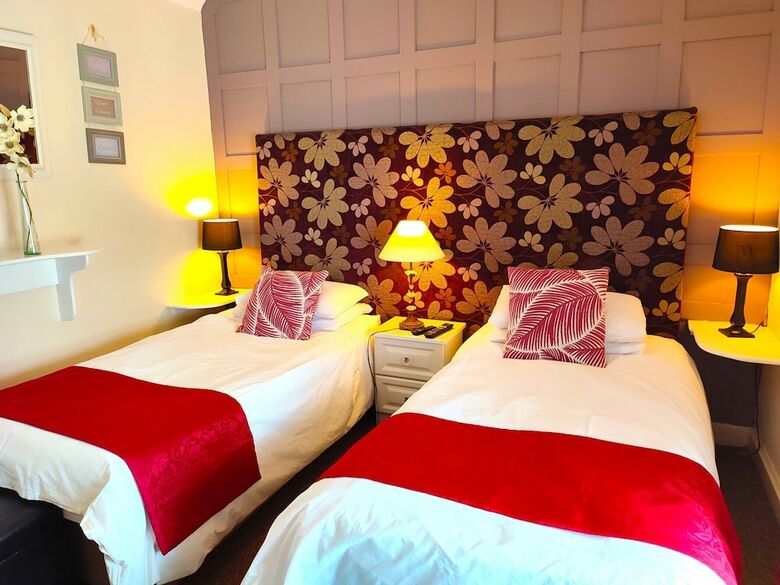 Hostal Robin Hill House
