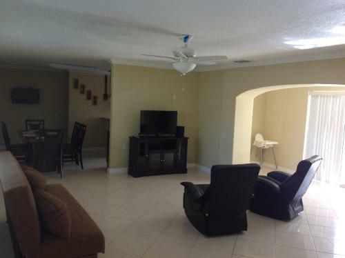Three-bedroom, Two Bathroom House