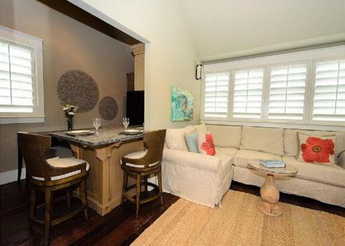 Watercolor By Dune Vacation Rentals - Park District