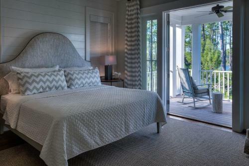 Watercolor By Dune Vacation Rentals - Park District