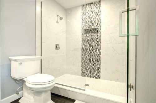 Gorgeous Renovated Moonmist With Courtyard