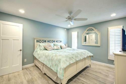 Gorgeous Renovated Moonmist With Courtyard