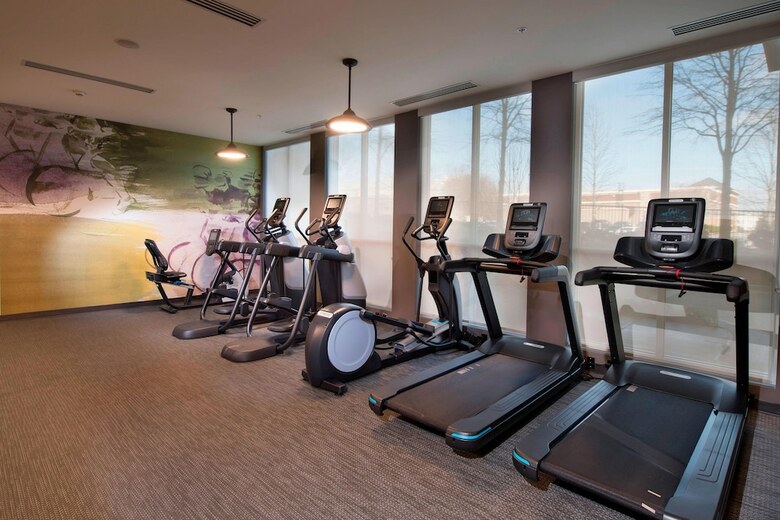 Hotel Courtyard By Marriott Atlanta Alpharetta/avalon Area