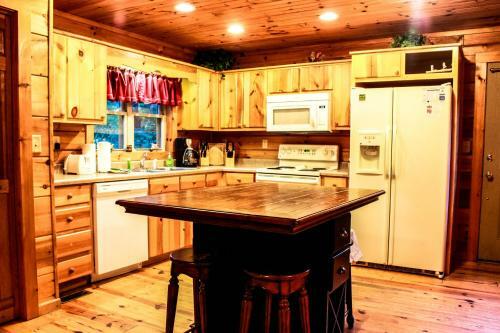 Rivers Edge Cabin