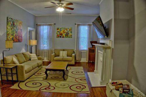 Beautiful 6 Bed, 5 Bath Historic Savannah Home