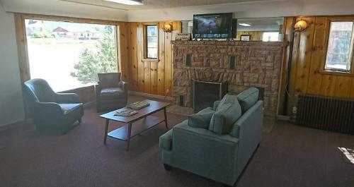 Caribou Lodge And Motel