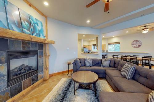 Kootenai Bay Retreat
