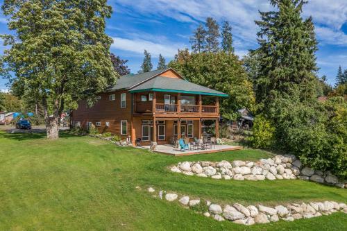 Kootenai Bay Retreat