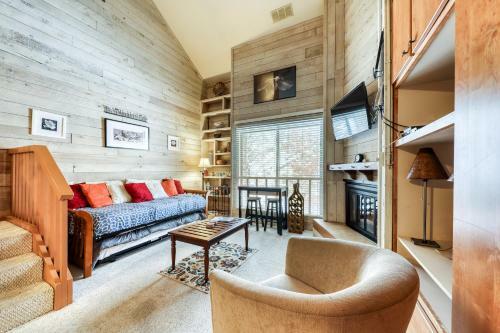 Elkhorn Studio Condo - The Clocktower