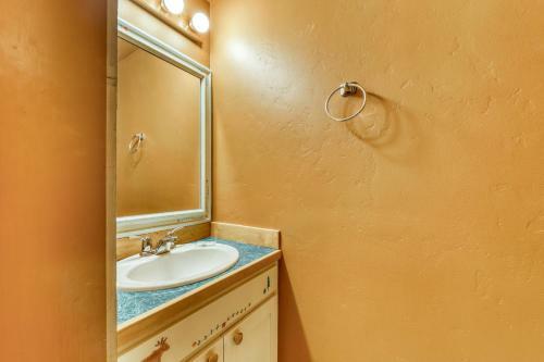 Elkhorn Studio Condo - The Clocktower